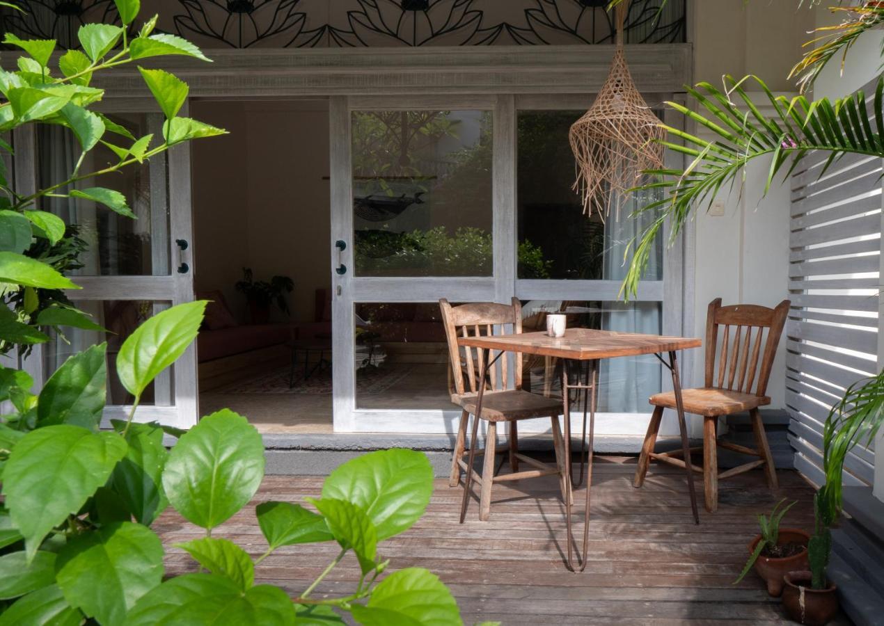 Kresna By The Sea By Kresna Hospitality Hotel เซมินยัค ภายนอก รูปภาพ