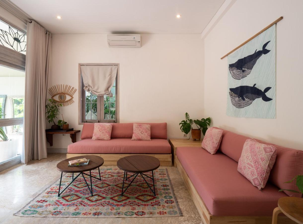 Kresna By The Sea By Kresna Hospitality Hotel เซมินยัค ภายนอก รูปภาพ