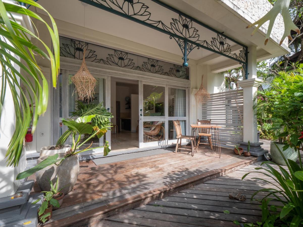 Kresna By The Sea By Kresna Hospitality Hotel เซมินยัค ภายนอก รูปภาพ