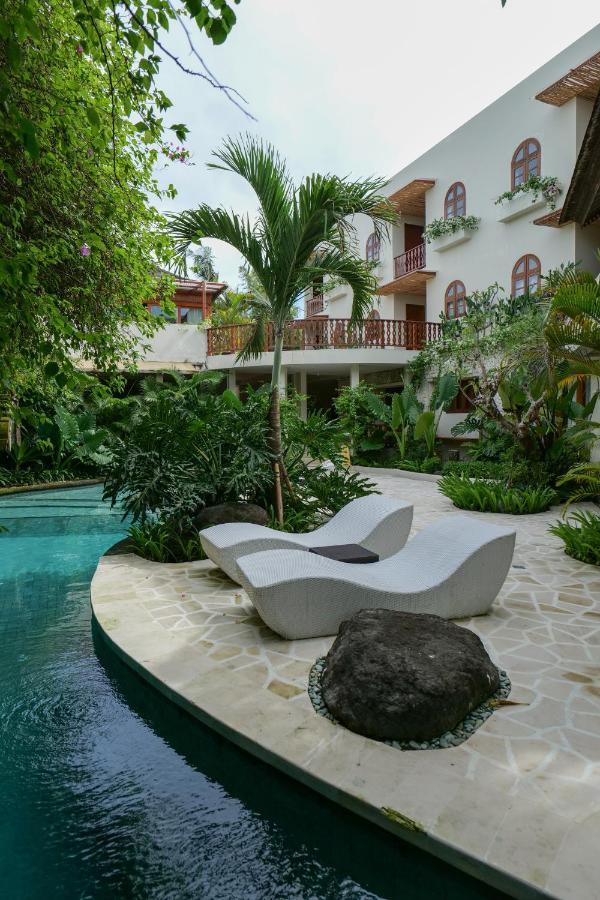 Kresna By The Sea By Kresna Hospitality Hotel เซมินยัค ภายนอก รูปภาพ
