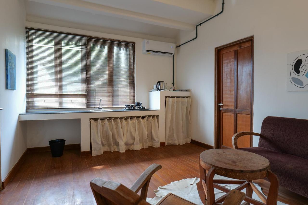 Kresna By The Sea By Kresna Hospitality Hotel เซมินยัค ภายนอก รูปภาพ