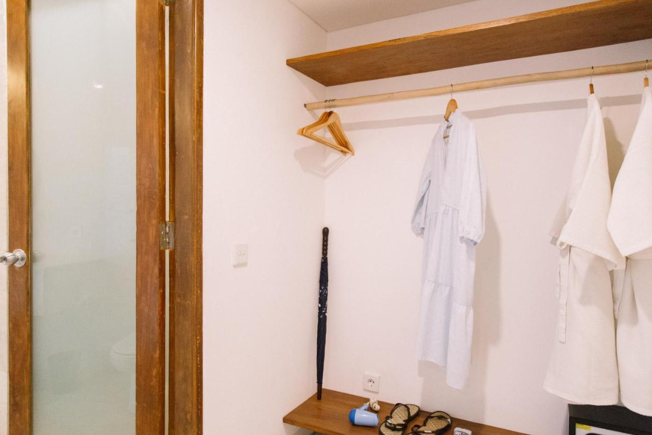 Kresna By The Sea By Kresna Hospitality Hotel เซมินยัค ภายนอก รูปภาพ